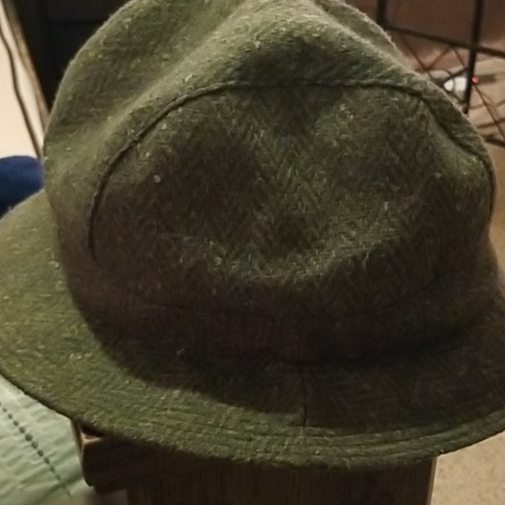 Hat - Picture 3 of 4